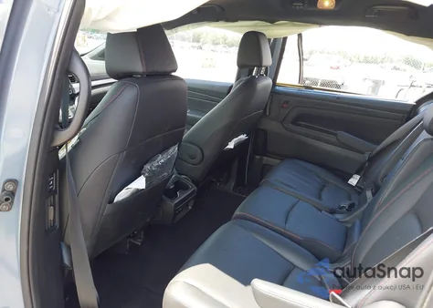 2023 Honda Odyssey Sport z USA, uszkodzony, nr VIN 5FNRL6H73PB048848